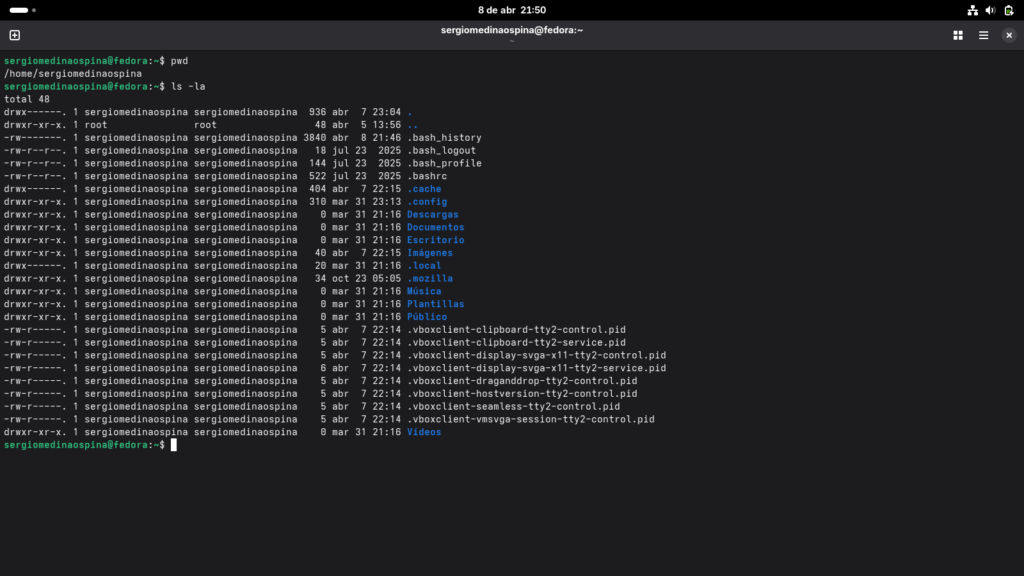 ls -la mostrando el contenido de tu home con archivos ocultos